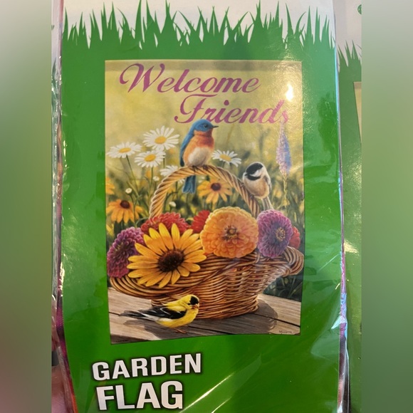 🔥3/$25🔥Lot of (6) 28X40” Garden Flags “hello spring” and “Welcome Friends” - Picture 2 of 7